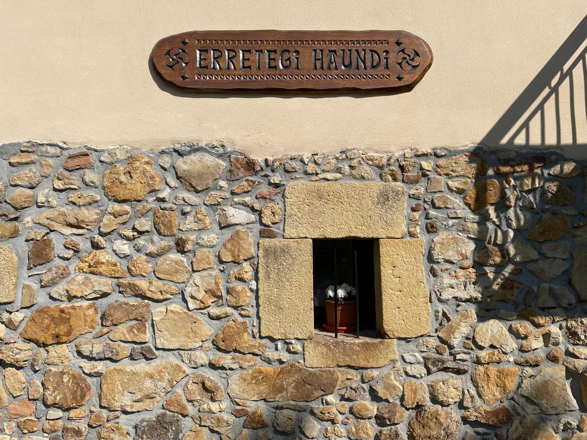 أويارتثون Agroturismo Erretegi Haundi المظهر الخارجي الصورة